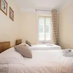 Apartamento Lutetia - Year *