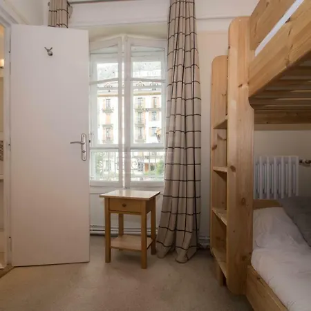 Lutetia - Year Σαμονί