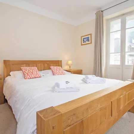 Lutetia - Year Διαμέρισμα