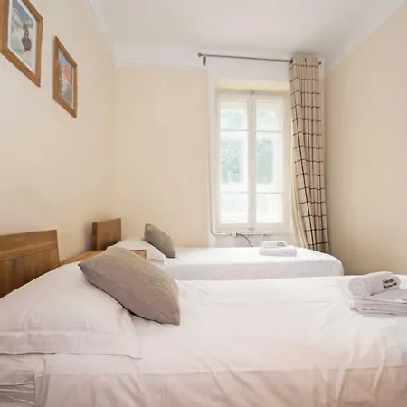 Διαμέρισμα Lutetia - Year *