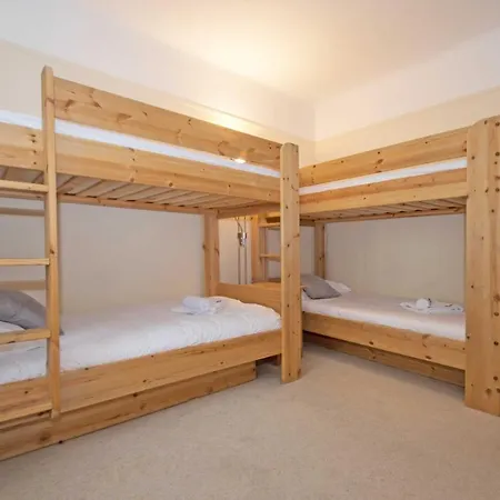 Διαμέρισμα Lutetia - Year *